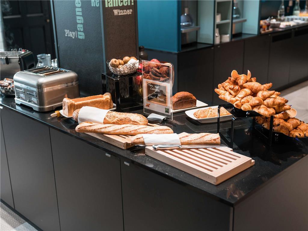 Ibis Styles Deauville Centre Restaurant photo